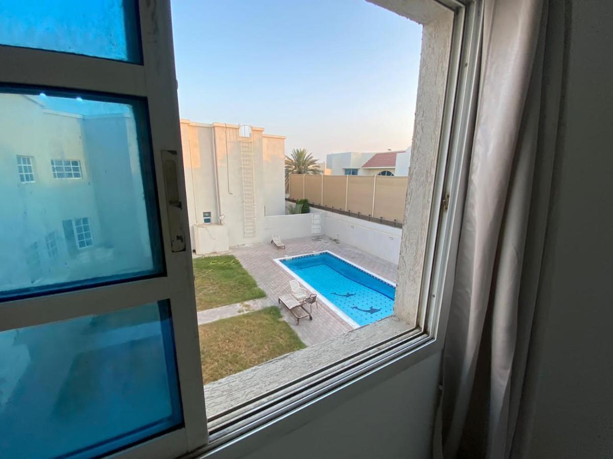 Comfortable Private Rooms In Compound Housing Dubai Exterior photo