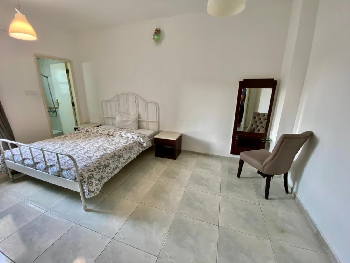 Comfortable Private Rooms In Compound Housing Dubai Exterior photo