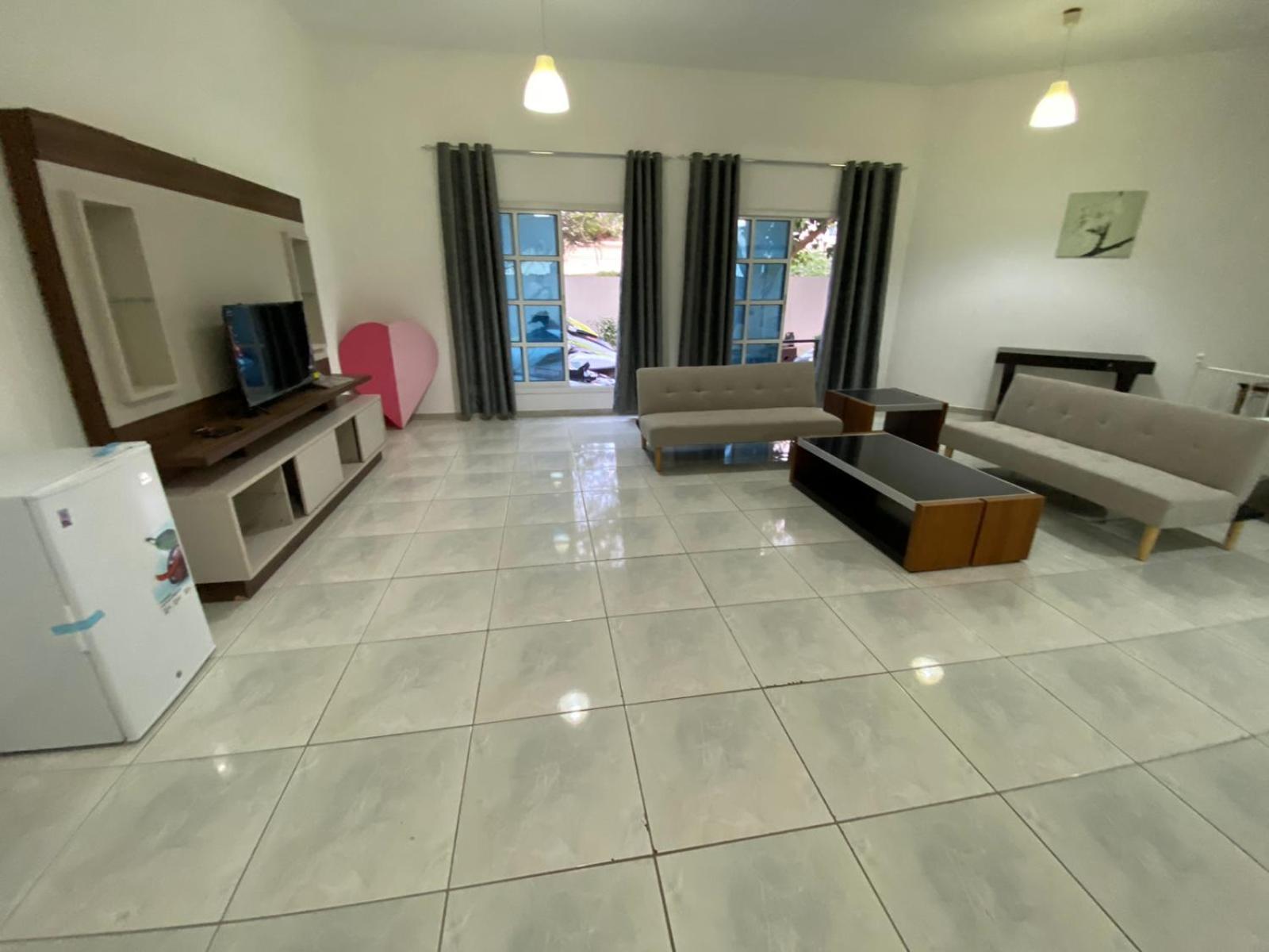 Comfortable Private Rooms In Compound Housing Dubai Exterior photo