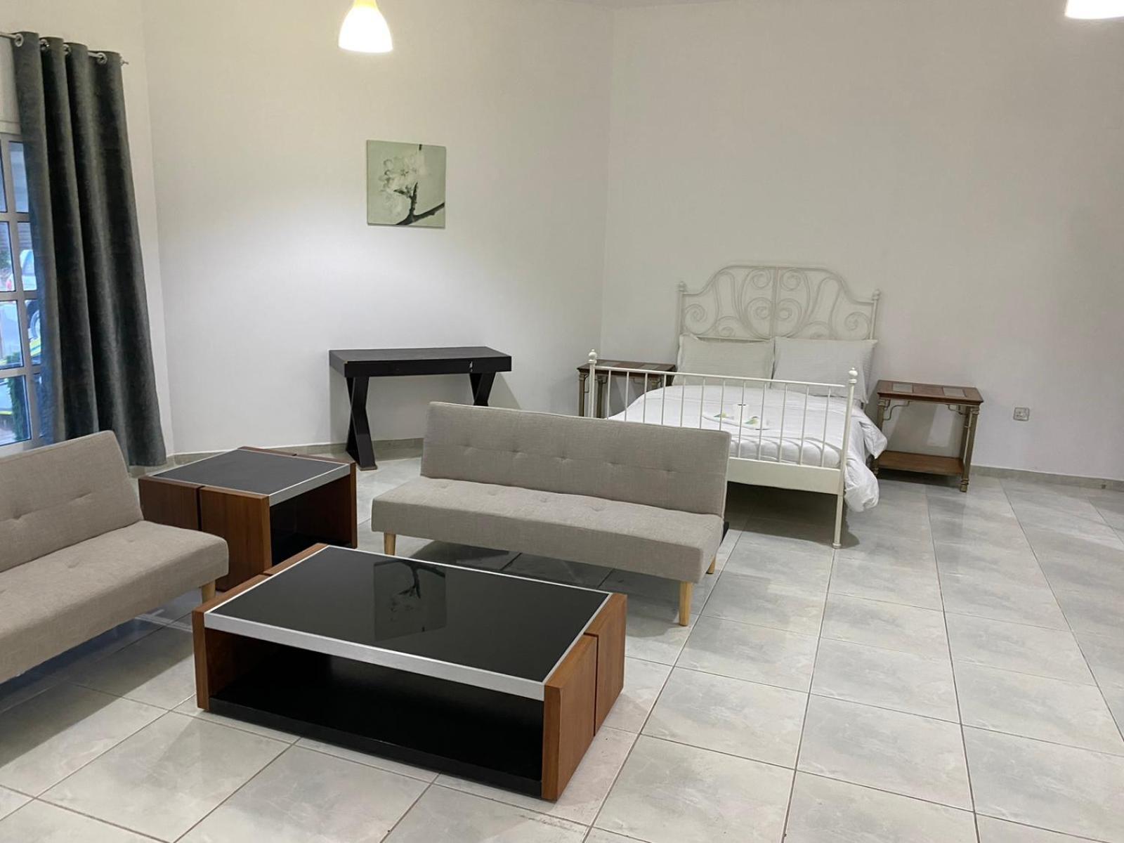 Comfortable Private Rooms In Compound Housing Dubai Exterior photo